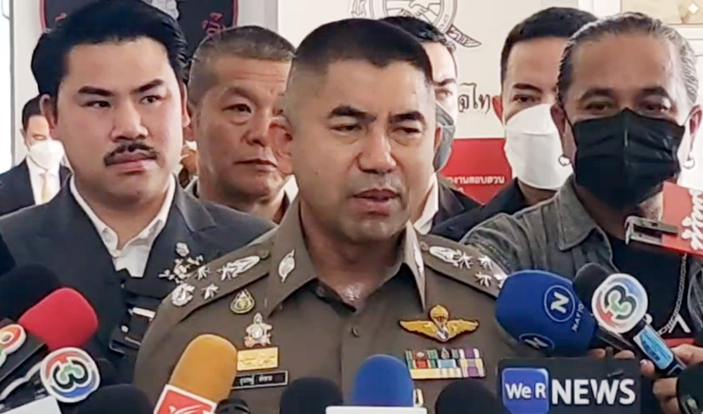"ทนายพัช" เข้ากองปราบฯ รับทราบข้อหา "บิ๊กโจ๊ก" ลั่นจะพูดอะไรก็พูด ไม่เห็นโลงศพไม่หลั่งน้ำตา