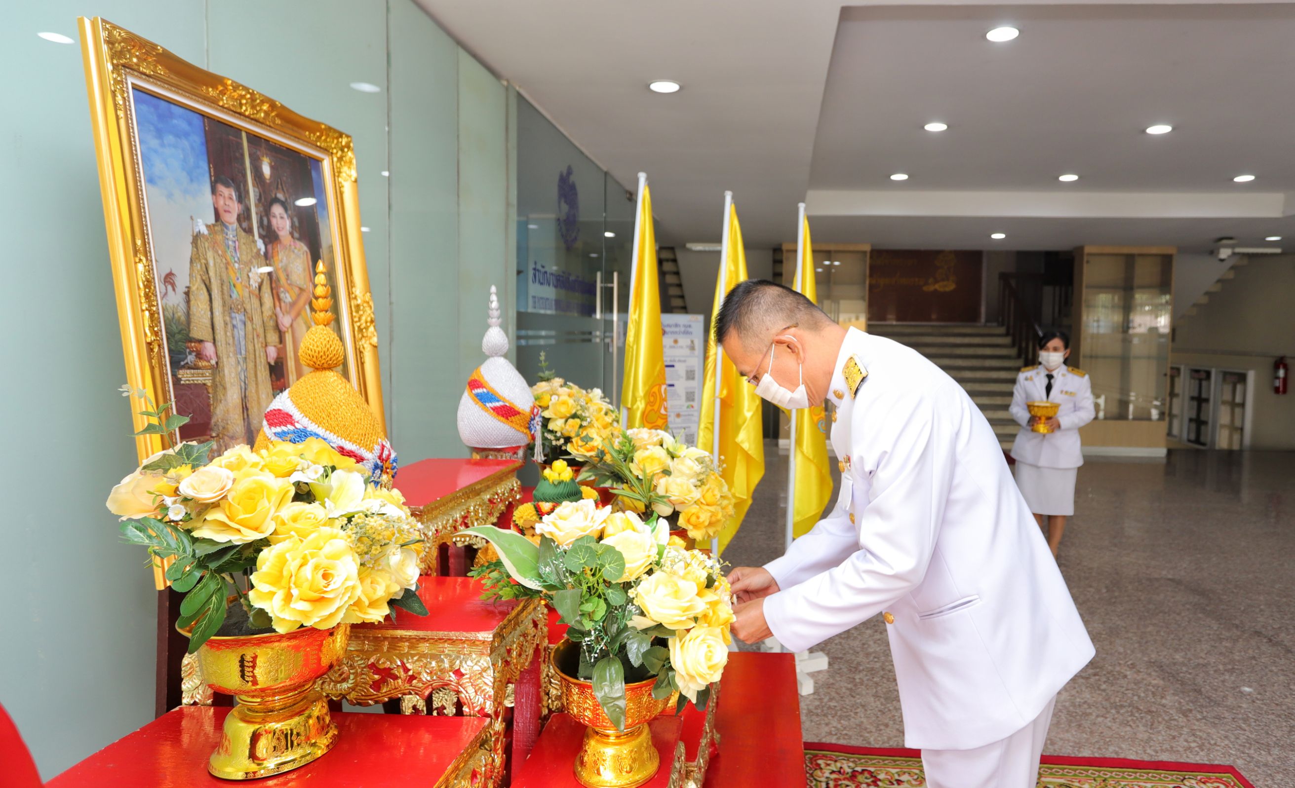 ปทุมธานี จัดพิธีมอบปฏิทินหลวงพุทธศักราช 2564 พระราชทานสำหรับความสุขปีใหม่