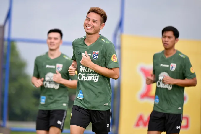 "มาโน โพลกิง" นำ "ช้างศึก" ซ้อมเรียกความฟิต เชื่อทุกคนทดแทน "ชนาธิป" ลุย "คิงส์ คัพ"  