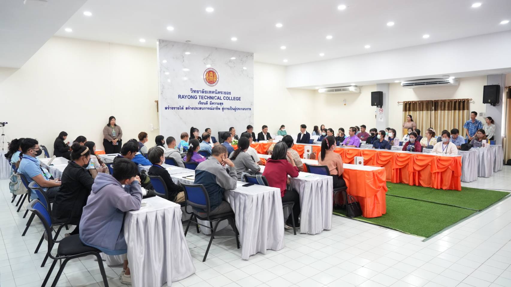 ศูนย์วิจัยอุบัติเหตุแห่งประเทศไทย (TARC) สถาบันเทคโนโลยีแห่งเอเชีย (AIT) จับมือเทคนิคระยอง เติมความรู้ขับขี่ปลอดภัยและคาดการณ์อุบัติเหตุแก่นศ.