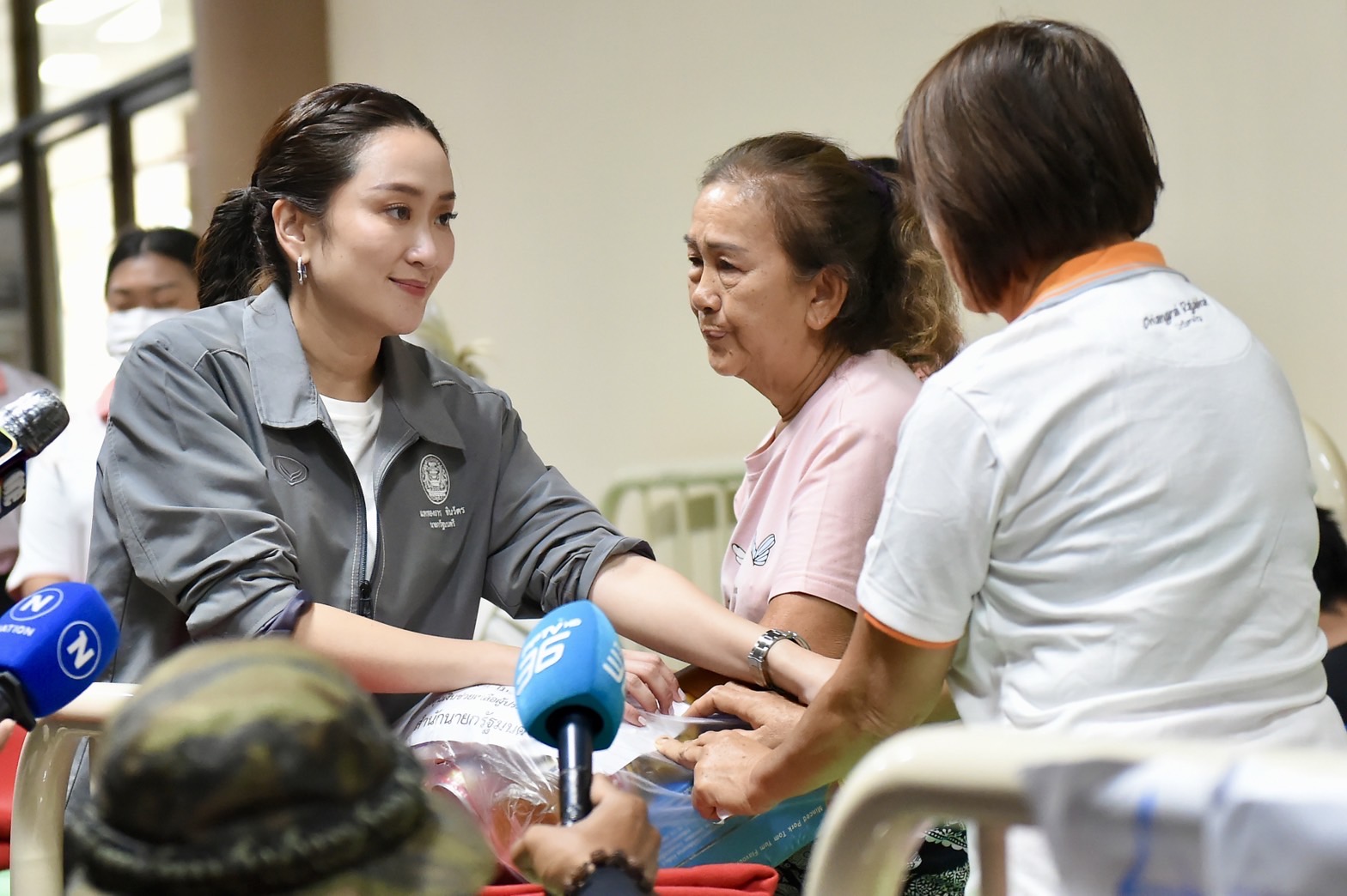 นายกฯ เยี่ยมผู้ประสบอุทกภัยเชียงราย “สทนช.” รายงานคาด 1-2 วันสถานการณ์ดีขึ้น หากฝนไม่ตกเพิ่ม ส่วนแม่น้ำโขงยังน่าห่วง