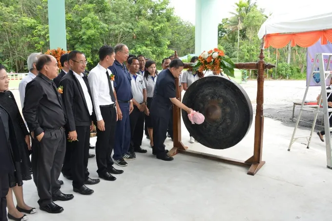 อสส. เปิดอาคารเก็บสินค้าเกษตร ของสกก.พระพรหม จำกัด หวังสร้างระบบตลาดผลไม้และสินค้าเกษตร