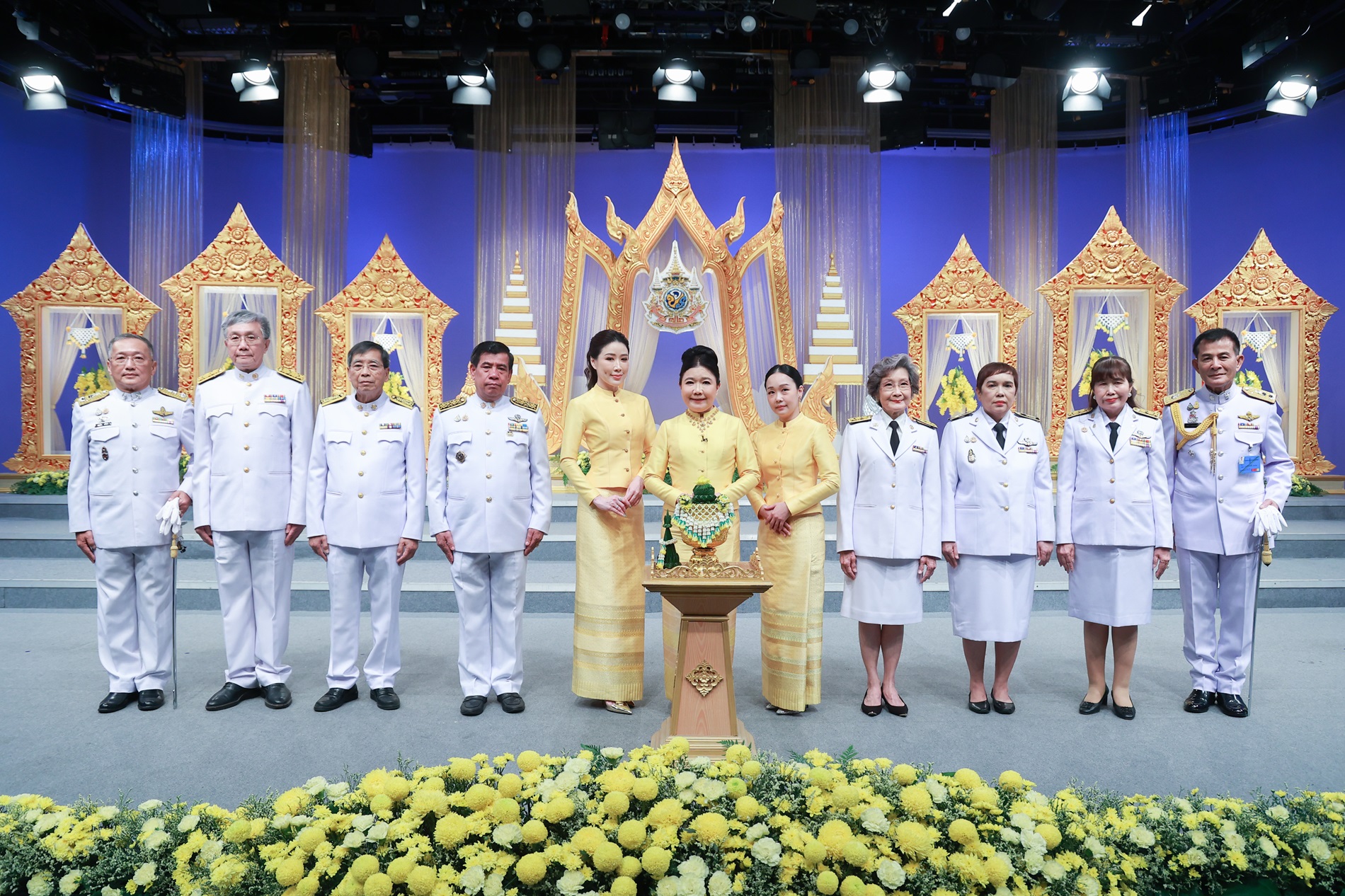 “ศ.ดร.บังอร” นำผู้บริหาร มกธ.-สถาบันการศึกษาในเครือ บันทึกเทปโทรทัศน์ถวายพระพรชัยมงคล พระบาทสมเด็จพระเจ้าอยู่หัว รัชกาลที่ 10