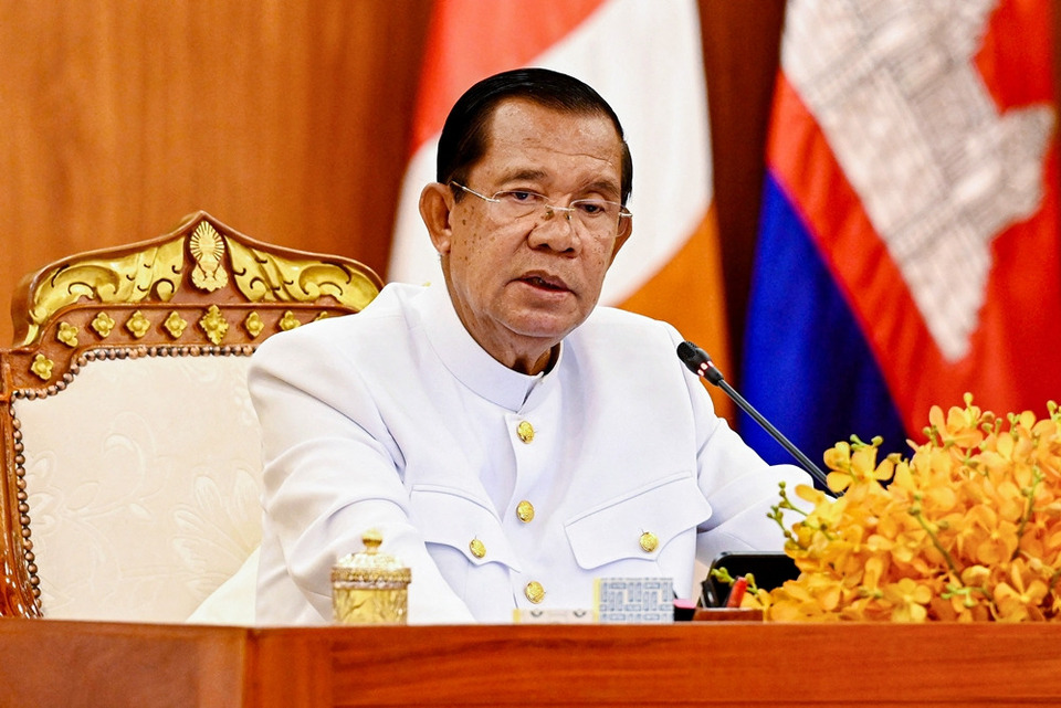 ไม่หยุดใส่ร้าย! “ฮุน เซน” กล่าวหา “ไทย” ขยายการโจมตี อ้างใช้ F-16 ทิ้งระเบิดใกล้ค่ายผู้ลี้ภัย จ.เสียมเรียบ