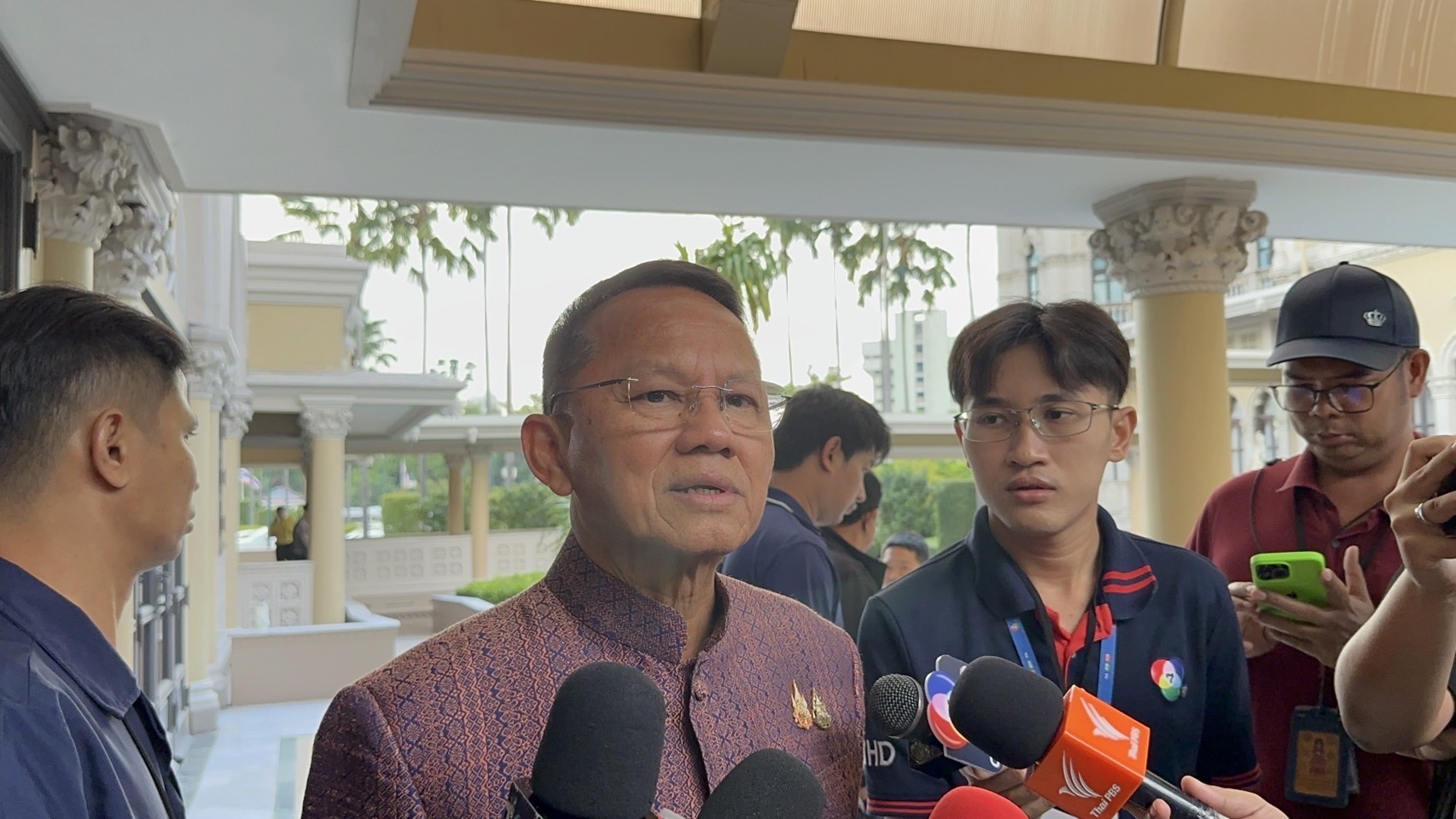 "สมศักดิ์" ไม่สนใจผลโพล​ หลังชี้รัฐบาลอยู่ไม่ครบเทอม​ บอกไม่ต้องวิเคราะห์ ยังอยู่อีกนาน