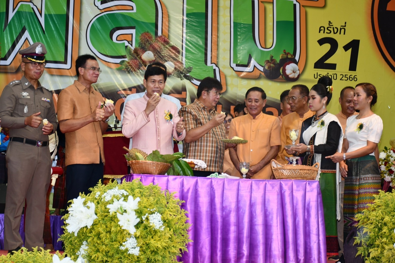 ศรีสะเกษ ยังมีทุเรียนภูเขาไฟให้ชิมที่งานเทศกาลขุนหาญ คอทุเรียนอย่าพลาดของดี