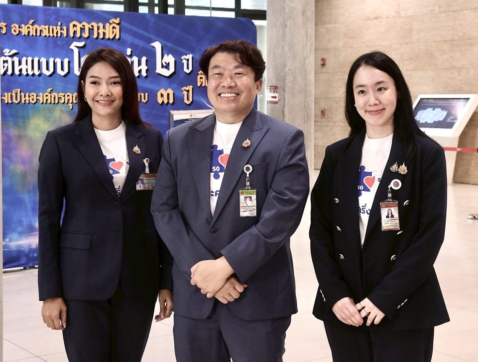 “สิริพงศ์” เปิดตัว 2 รองโฆษกรัฐบาล “ลลิดา-อัยรินทร์” บอก พร้อมทำงานเชิงรุกถูกต้อง-รวดเร็ว