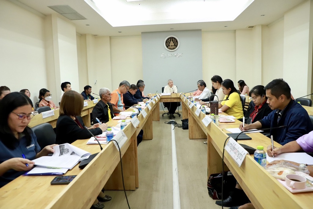 รอง ผวจ.สุราษฎร์ธานี ประชุม กก.ขับเคลื่อนและพัฒนาปาล์มน้ำมัน ดันสู่ "Oil Palm City"  