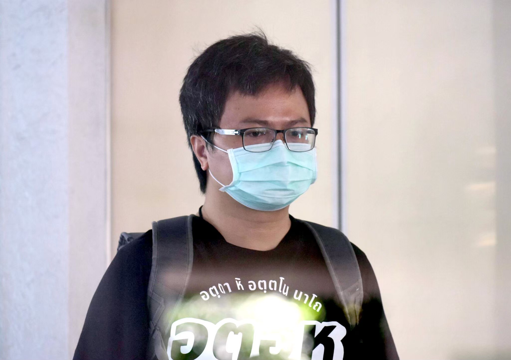 ‘อานนท์’ จี้ทัณฑสถานหญิงกลางแจง ‘ใบปอ’ ถูกแพทย์ละเมิดพร้อมปฏิเสธการรักษา 
