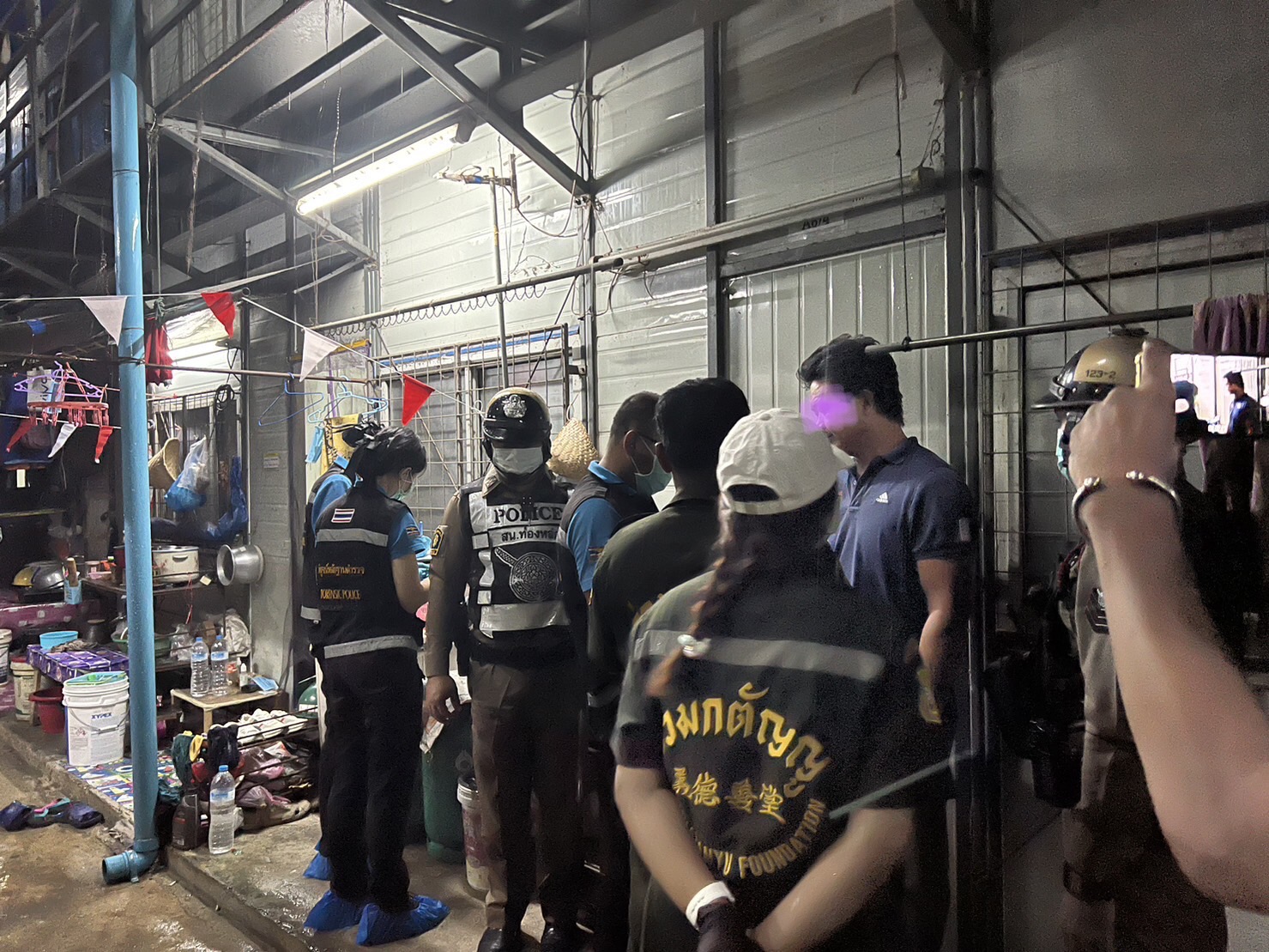 ผัวเมาเหล้า หึงเมีย ลงมือซ้อม เช้ามาตาย ในแคมป์คนงาน ย่านคลองเตย