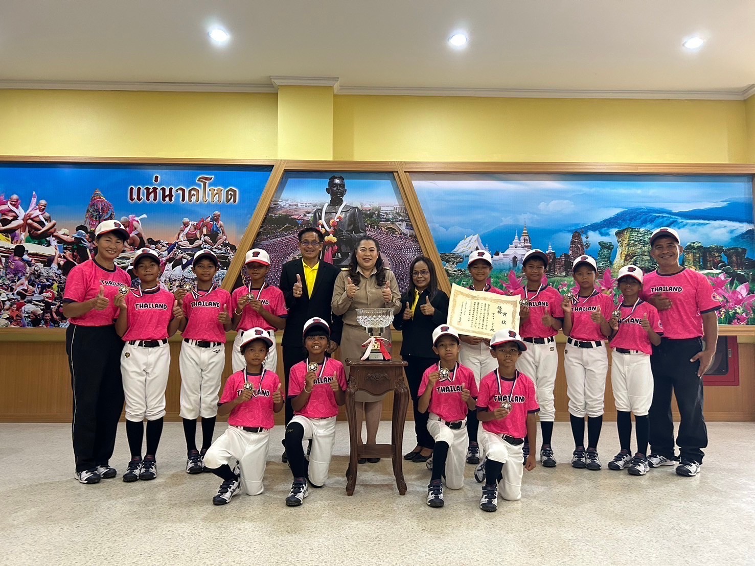 พ่อเมืองชัยภูมิ ร่วมยินดีทีมเยาวชน ชนะแข่งขันทีบอล อินเตอร์เนชั่นแนล ที่ญี่ปุ่น