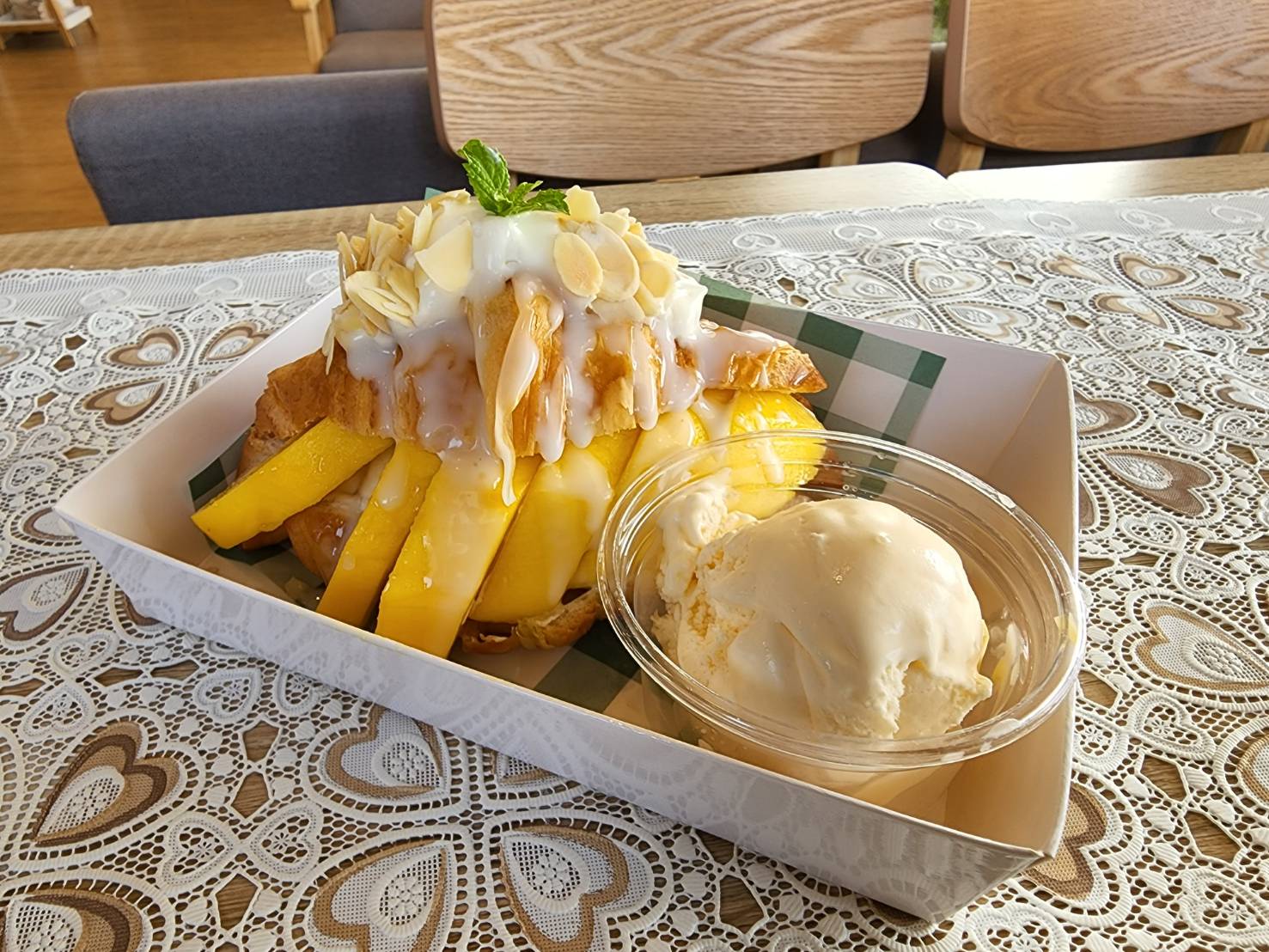 สายหวานต้องมา! 'ครัวซองต์' ข้าวเหนียวทุเรียน&เหนียวมะม่วง 