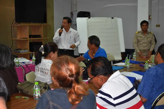 ระยอง ประชุมชี้แจงการส่งเสริมการเกษตรแบบแปลงใหญ่ สมาชิกสหกรณ์การเกษตรบ้านค่าย จำกัด