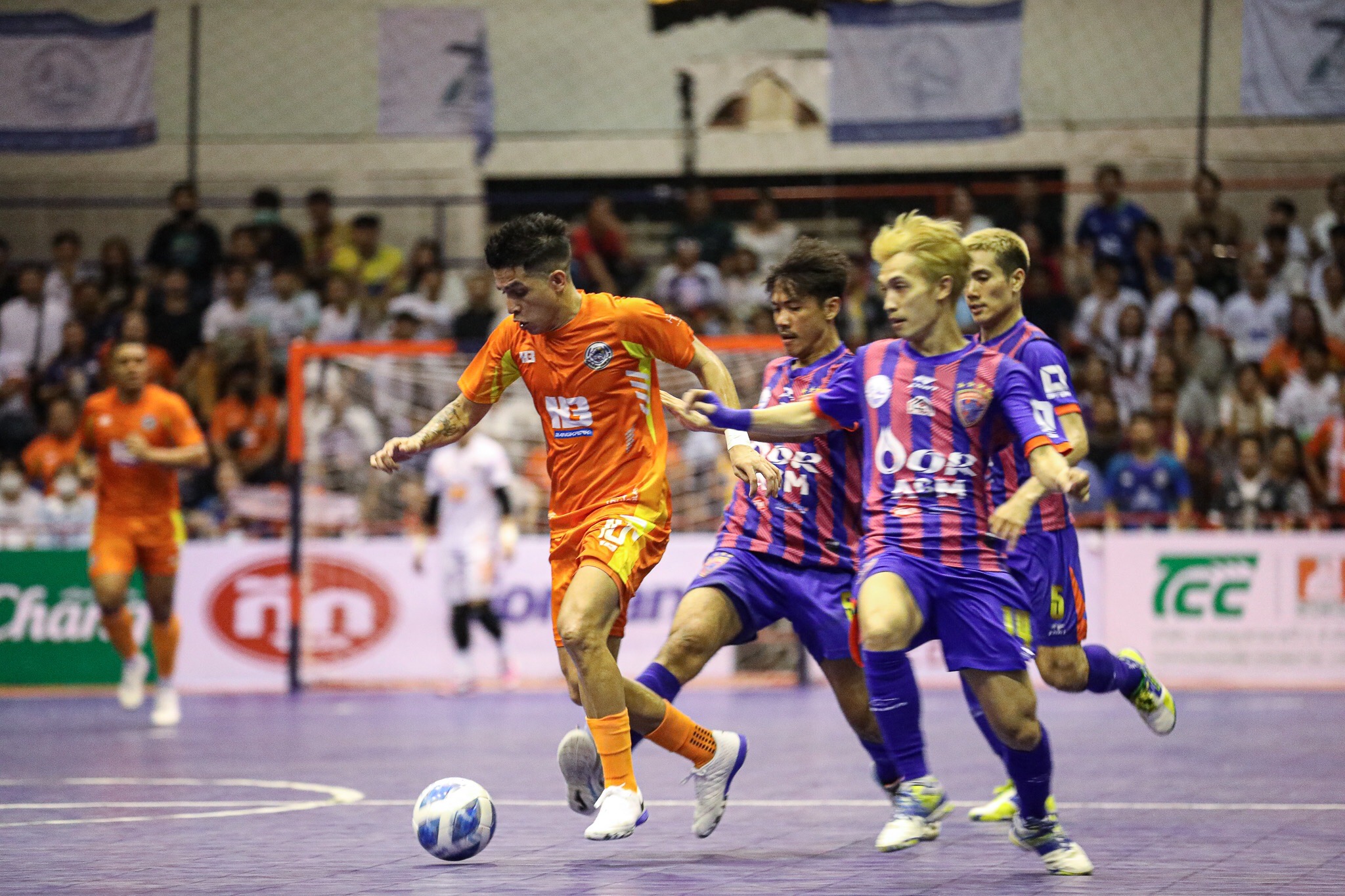 "ห้องเย็นท่าข้าม" พลิกกลับบุกเฉือน "การท่าเรือ เอเอสเอ็ม" 4-3 แชมป์เลกแรก ฟุตซอลไทยลีก 2023
