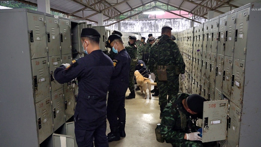 สนธิกำลังเจ้าหน้าที่ปฏิบัติการ จู่โจมตรวจค้นสิ่งผิดกฎหมายภายในเรือนจำแม่ฮ่องสอน