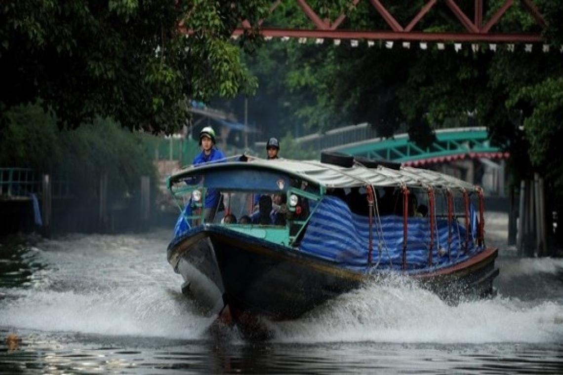 สุดทนน้ำมันพ่นพิษ ผปก.สาธารณะร้องขอขึ้นค่าโดยสาร "เรือแสนแสบ" ปรับราคาอีก 1 บาท