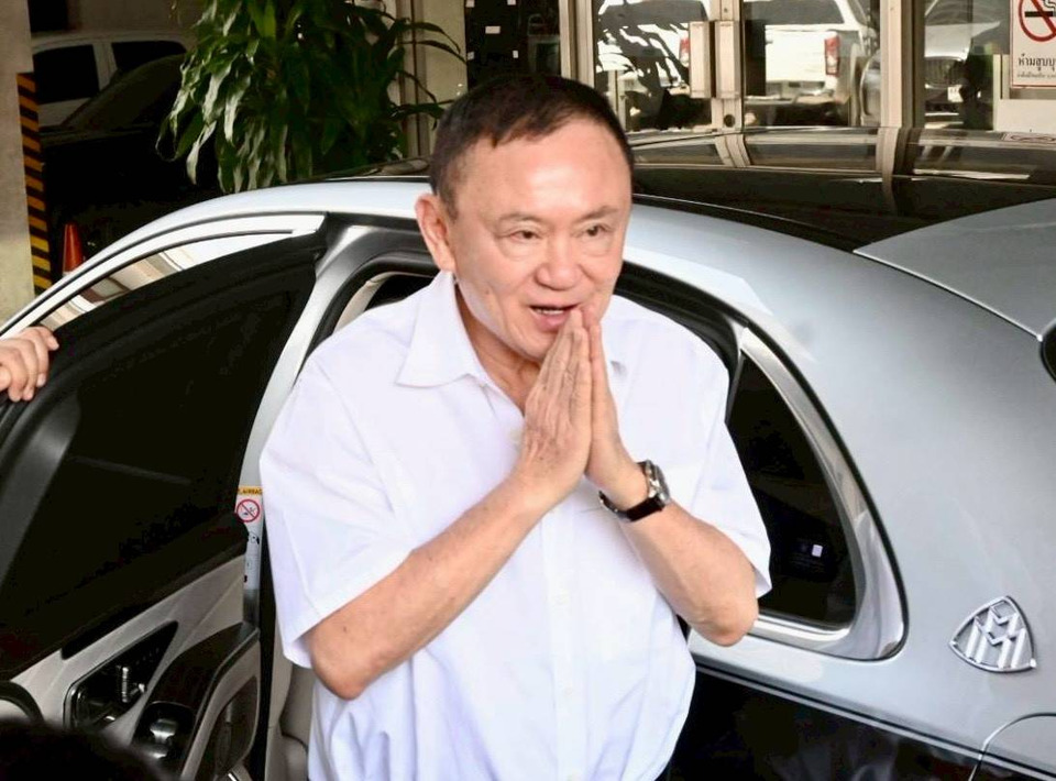 สิ้นสุดคุมประพฤติ! “ทักษิณ” ถอดกำไล EM แล้ว ลือเตรียมบินดูไบปลายเดือนนี้