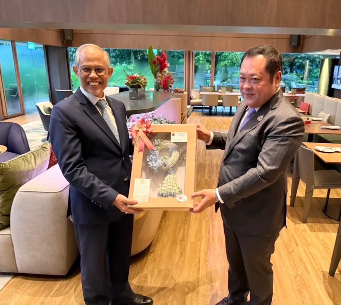 "ทวี "  หารือทวิภาคี "รัฐมนตรีสิงคโปร์" แลกเปลี่ยนแนวทางส่งเสริมสังคมสมานฉันท์ 