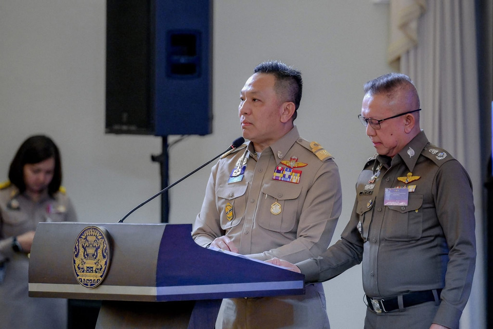 “ผู้ว่าฯ ภูเก็ต” ชี้ ต้องใช้กฎหมายเคร่งครัด แก้ปัญหาบุกรุกที่สาธารณะ จี้ส่วนกลางต้องมาช่วยดู โดยเฉพาะ “กรมป่าไม้ - กรมอุทยานฯ” 