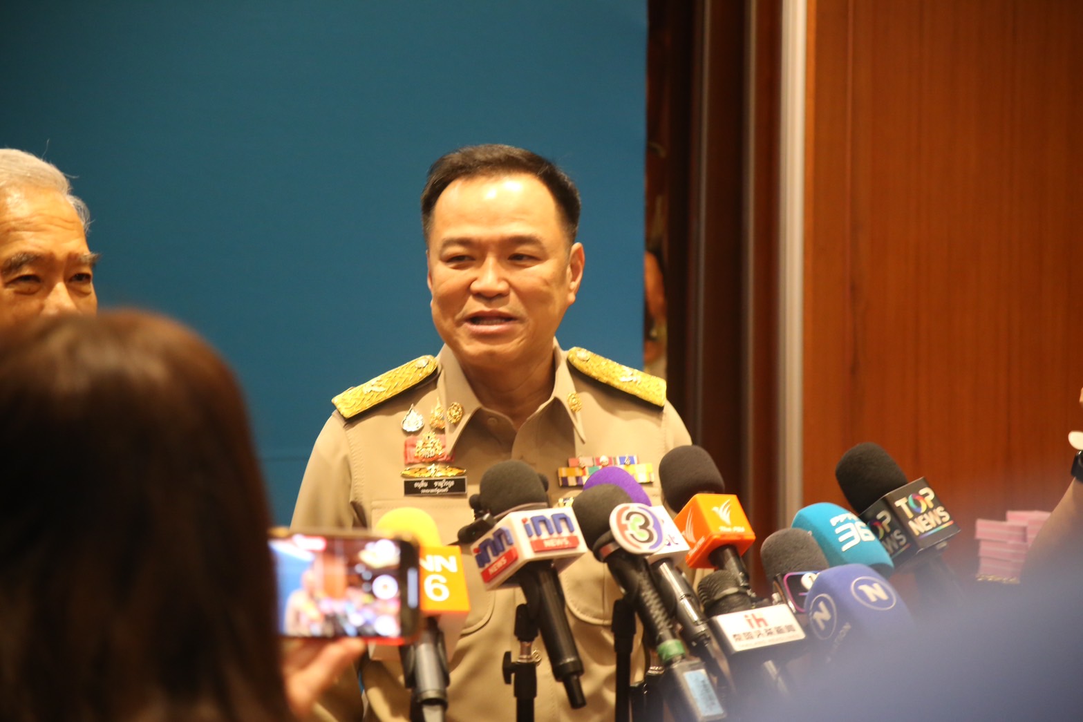 "อนุทิน" มั่นใจชี้แจงได้ทุกเรื่อง ไม่หวั่น "ศึกซักฟอก" 