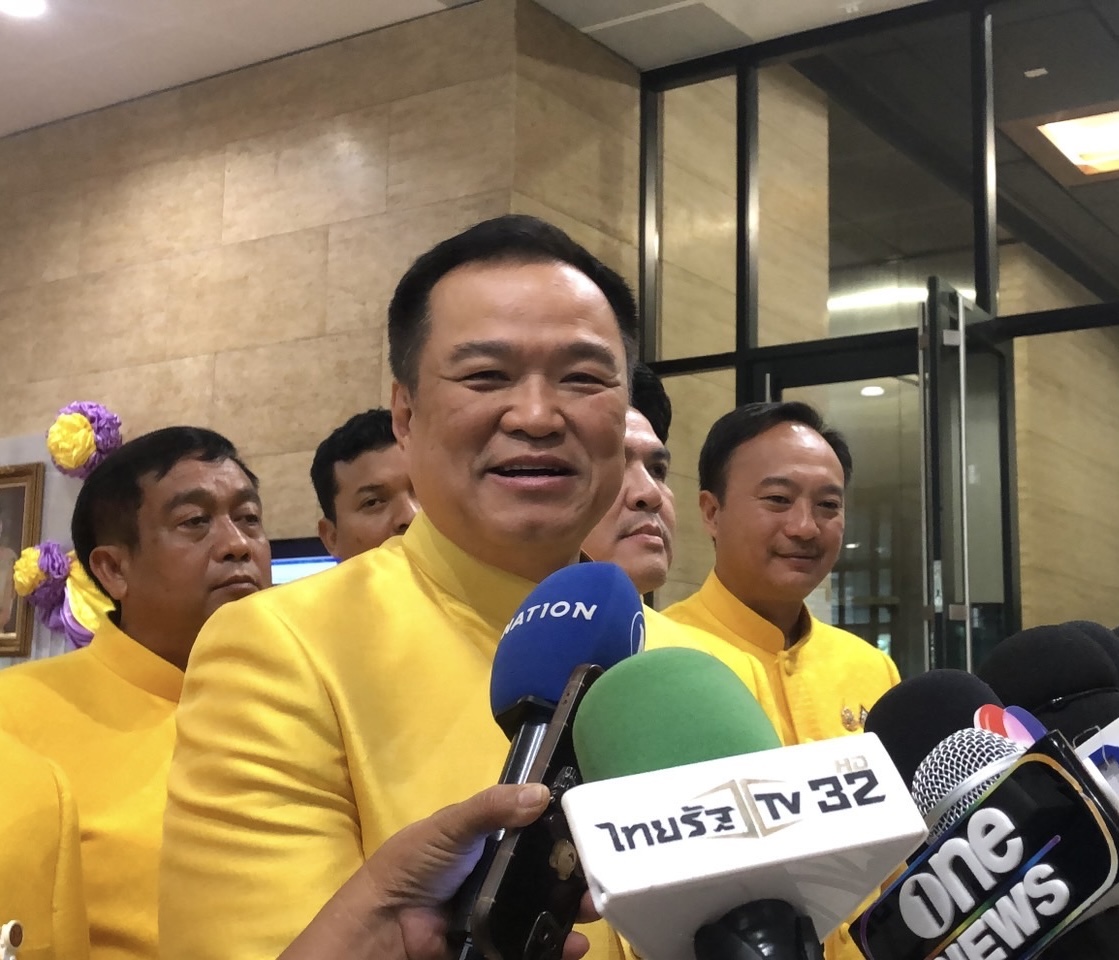 “อนุทิน” เชื่อคดีการเมืองใหญ่ไม่กระทบเสถียรภาพรัฐบาล ย้ำ ครม.ทุกคนทำตามหลักการ หนุนซึ่งกันและกัน