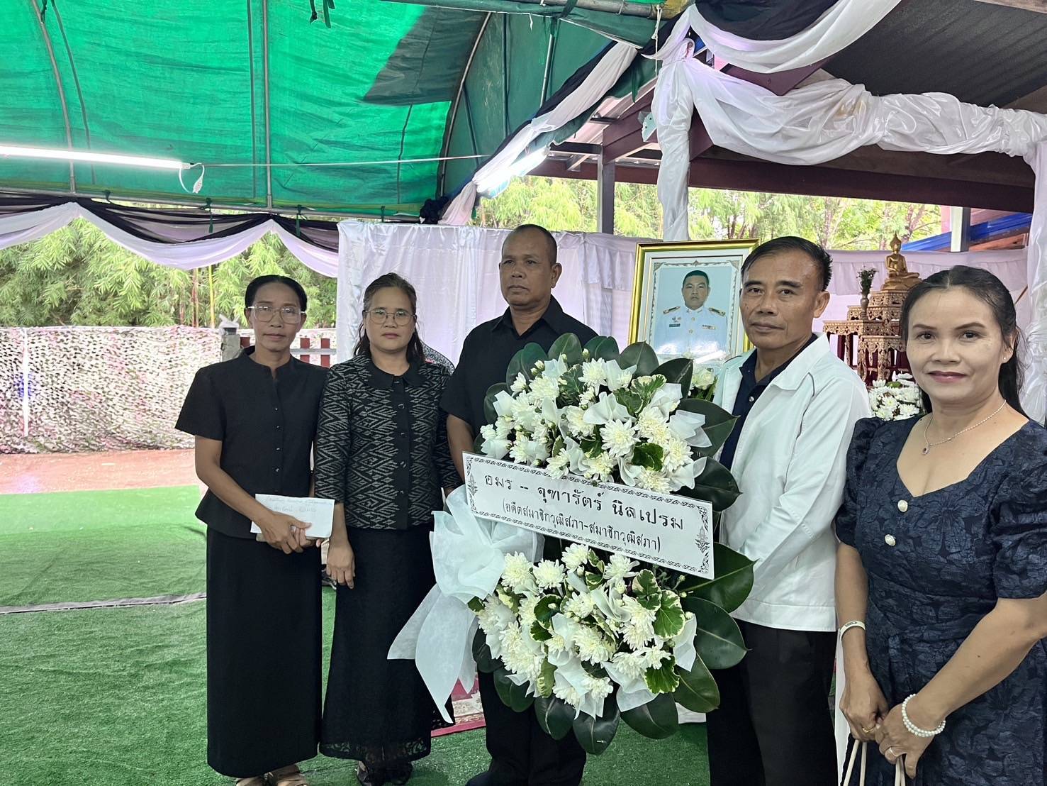 สว.จุฑารัตน์ และอดีต สว.อมร นิลเปรมส่งตัวแทนให้กำลังใจครอบครัวทหารที่เสียชีวิตในการสู้รบชายแดนไทย -กัมพูชา