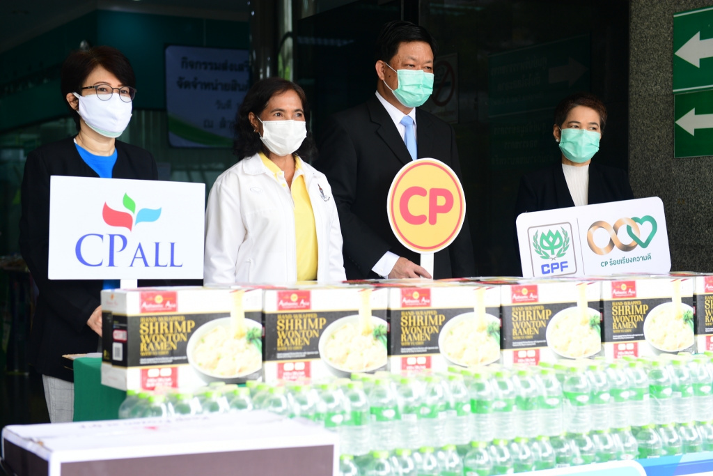 CPF-เซเว่นฯ "ส่งอาหารจากใจ" เสริมทัพทีมแพทย์จุดตรวจโควิดเขตบางพลัด