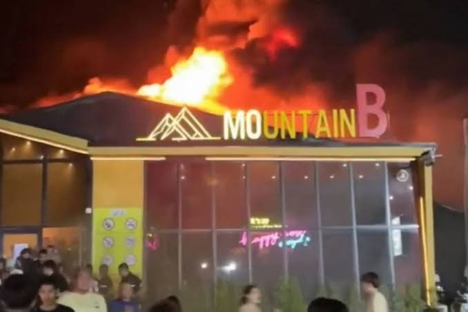 เสียชีวิตอีกรายสาววัย 30 เหยื่อไฟไหม้ผับ Mountain B สังเวยเป็นศพที่ 22
