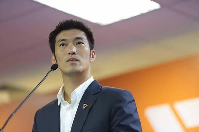 "ธนาธร"เรียกร้องส.ส.ฝ่ายรัฐบาล-ฝ่ายค้านโหวตรับร่างรธน.ปลดล็อกประเทศ