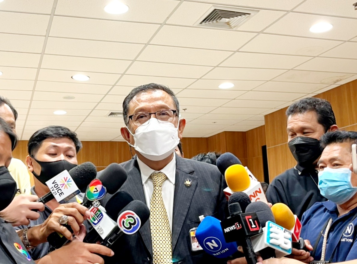 "ศุกชัย" ปัดตอบข่าว "กนกวรรณ" ยื่นลาออก รมช.ศึกษาฯ คาดชัดเจนประชุมพรรค ภท.พรุ่งนี้ 