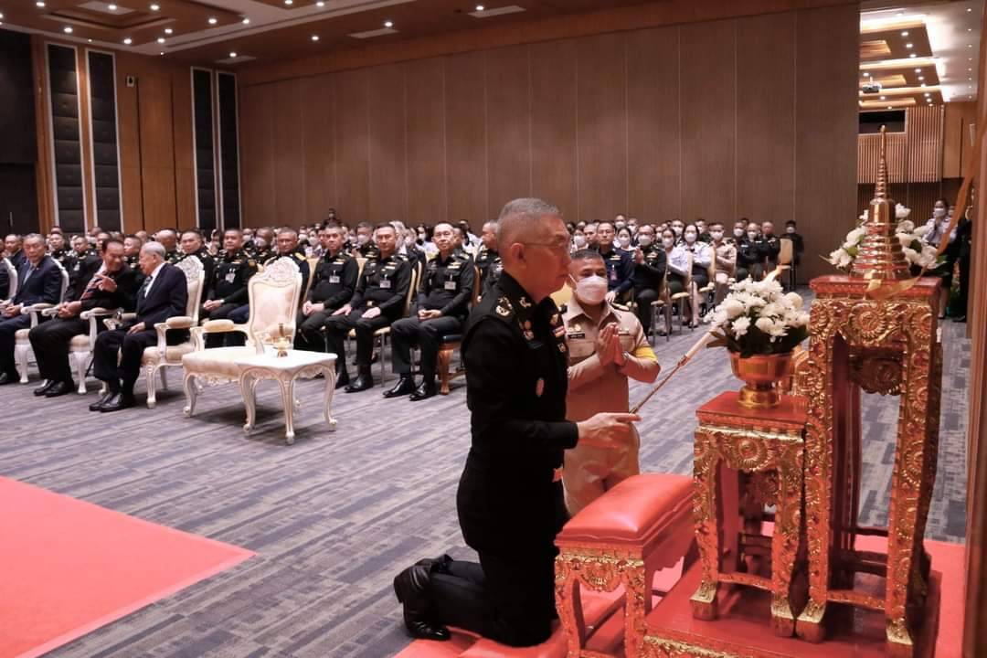 ประธาน​มูลนิธิ​คลังสมอง​ วปอ.​ เพื่อ​สังคม​  เข้าร่วมพิธีเจริญพระพุทธมนต์