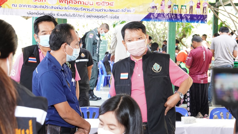กกต.กลาง ตรวจหน่วยเลือกตั้ง สังเกตการณ์การส่งมอบอุปกรณ์ เมืองสามหมอก