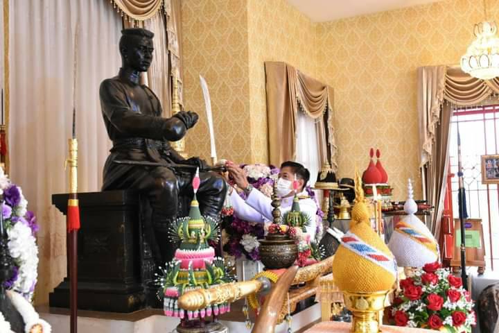 นายก อบจ.พิษณุโลก ร่วมพิธีบวงสรวงดวงพระวิญญาณ  สมเด็จพระนเรศวรมหาราช เนื่องในวันกองทัพไทย