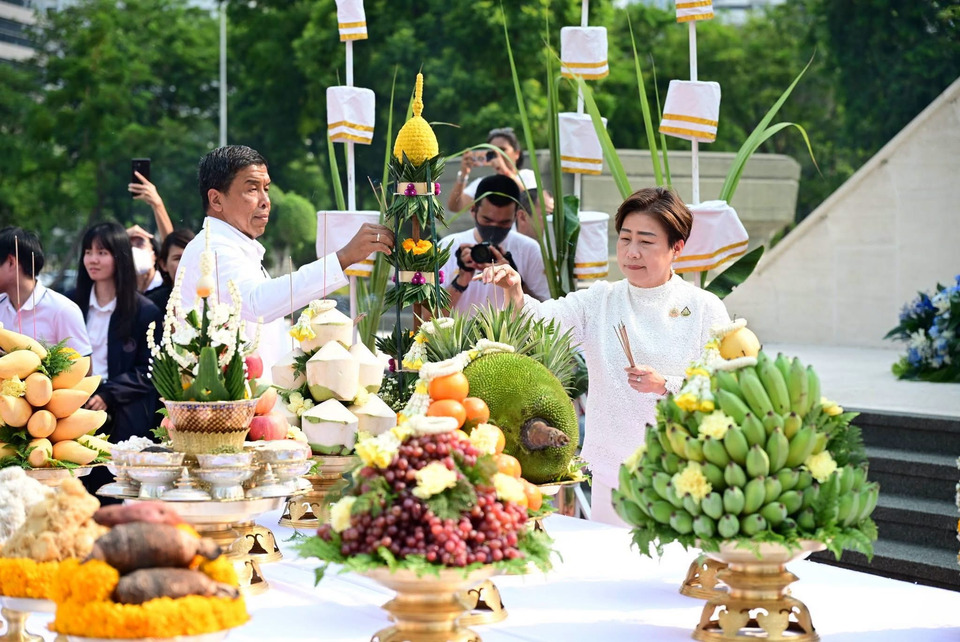 รัฐบาล-กทม.จัดพิธีบวงสรวงเฉลิมพระเกียรติรัชกาลที่ 6 ในโอกาสครบ 100 ปีสวนลุมพินี