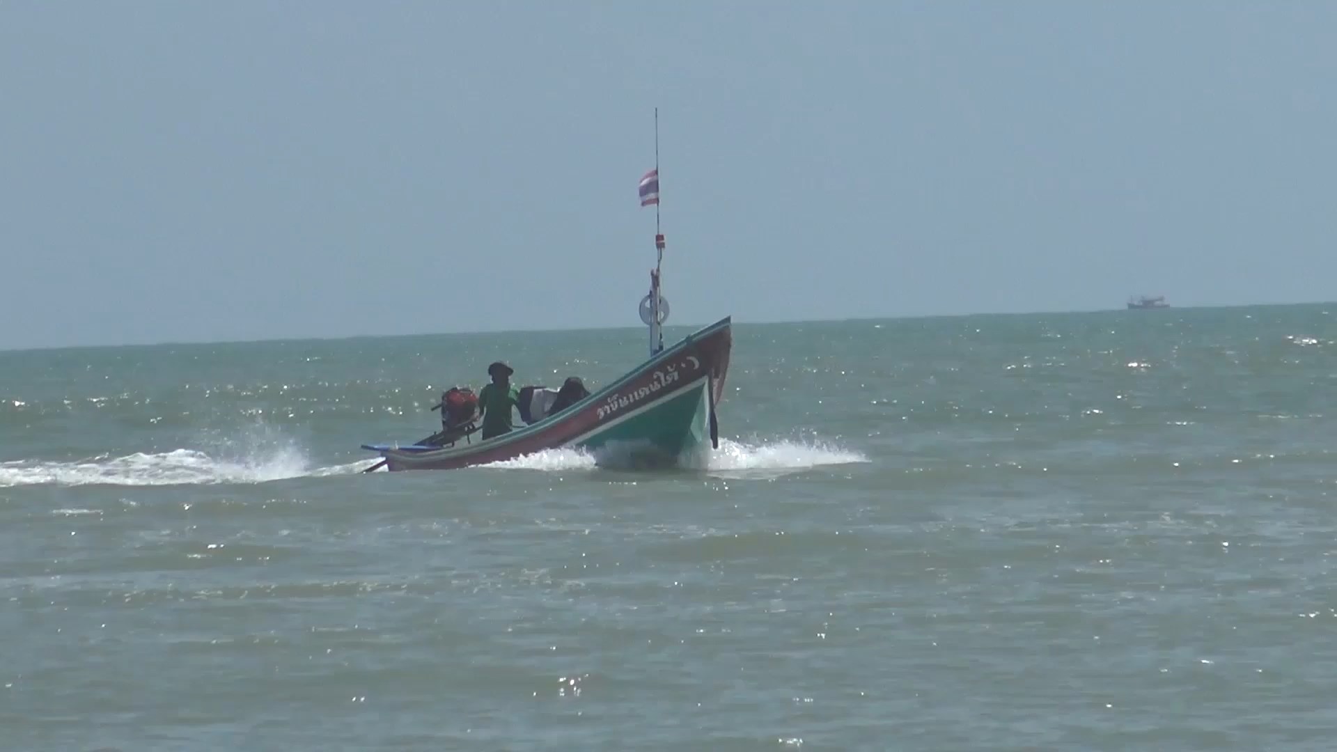 ประมงพื้นบ้านสงขลา เจอสภาพอากาศร้อนทำกุ้งปลาชายฝั่งหนีหายหมด จับได้น้อย แทบไม่คุ้มค่าน้ำมัน