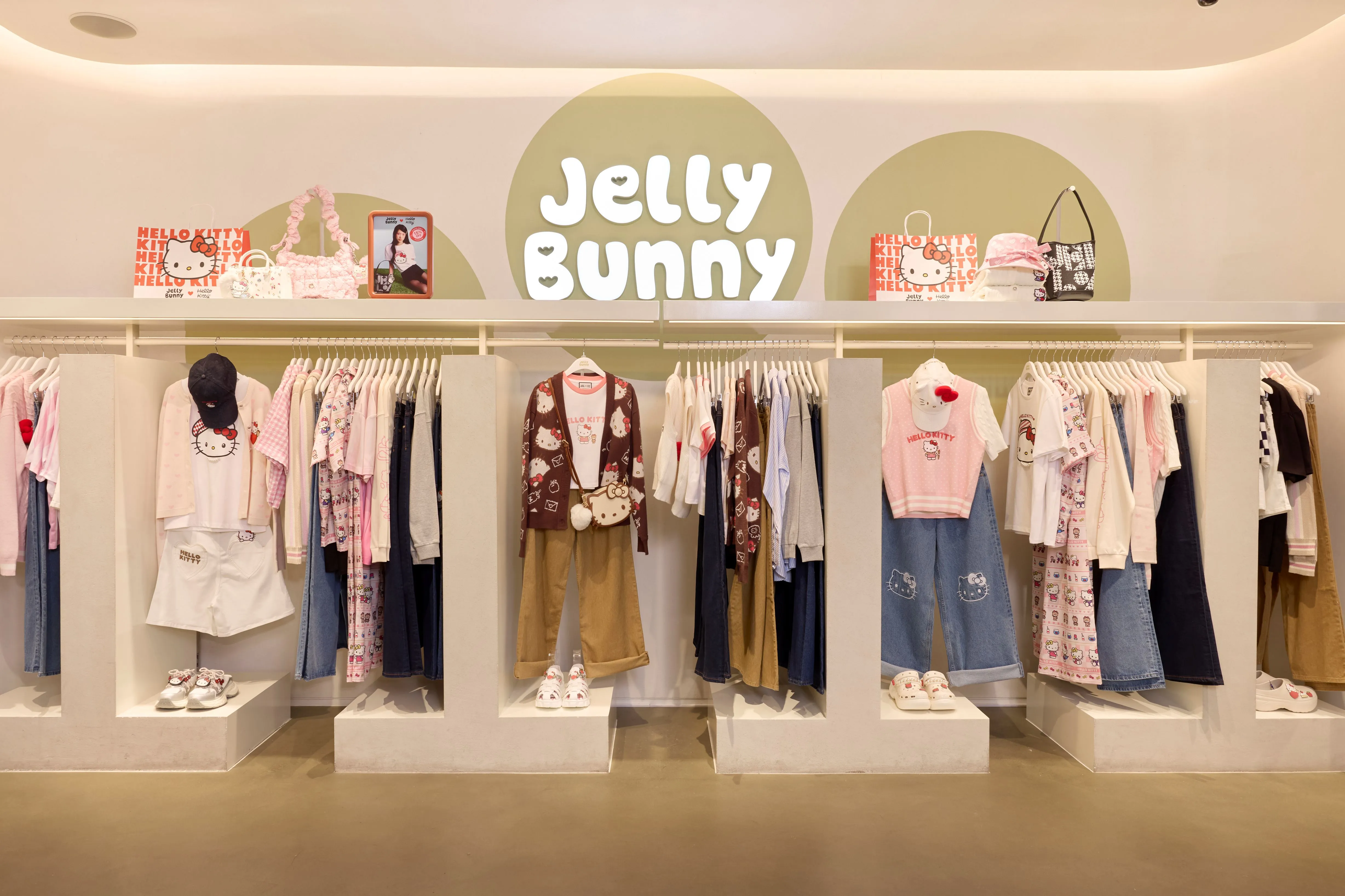 013 Jelly Bunny ❤️ Hello Kitty ภาพคอลเลกชั่นภายในงาน