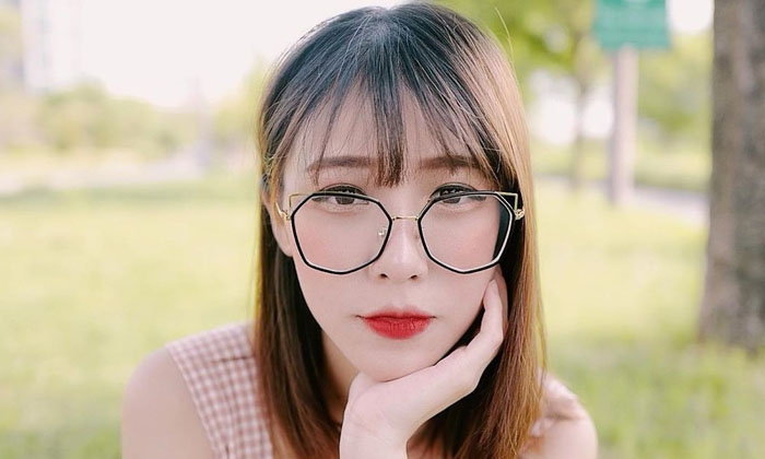 ระวังน้ำผึ้งหยดเดียว! 'แอปเปิ้ล' จวกผู้ประกาศข่าวชื่อดังบูลลี่ลาว แฟนคลับแห่โต้แทนทำไอจีเดือด