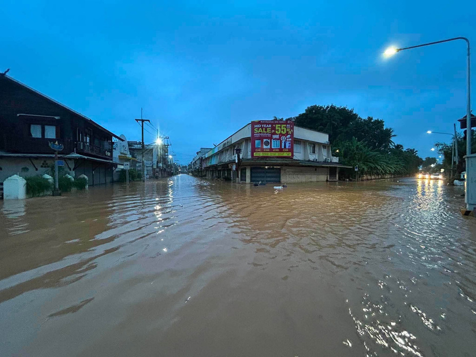 "รัฐบาล" จับตา "น่าน" ใกล้ชิด!  เตือนฝนระลอกใหม่ 23 ส.ค.นี้ เร่งพร้อมรับมวลน้ำ
