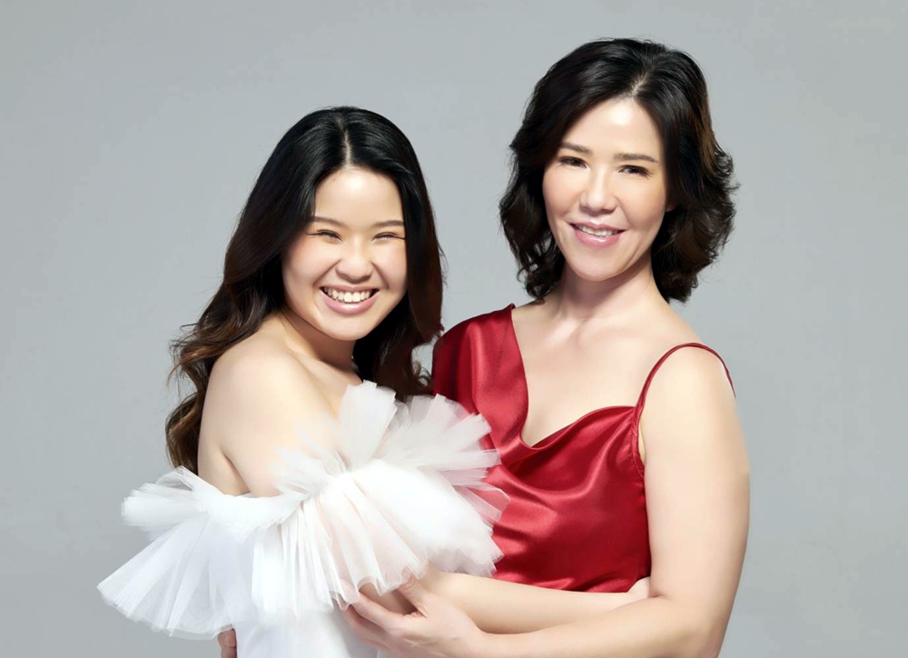 สองแม่ลูกคนเก่ง เตรียมเปิดตัว “CALL AQUEEN” ดูแลผิวสวยในแบบของตัวเอง ผิวสีไหนก็สวยได้