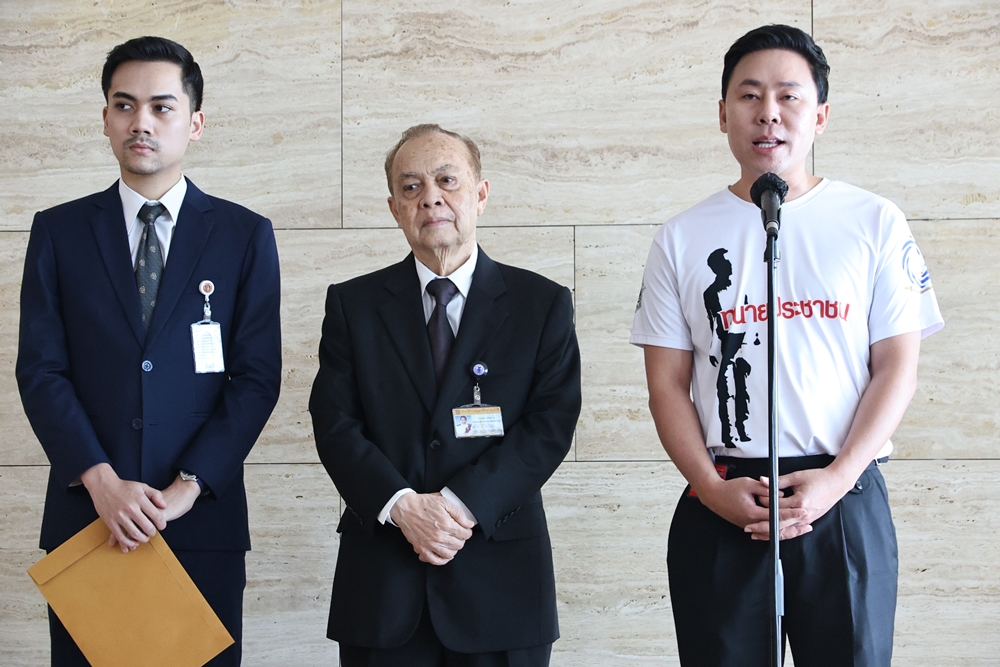 "ทนายตั้ม" บุกสภา​ ยื่นประธานสภาฯปลด​ "สามารถ" พ้นทุกตำแหน่ง​ใน​ กมธ.​ ไม่สนขู่ฟ้อง​ เชื่อ​สาวถึง "บิ๊กบอส" ยาก​ 