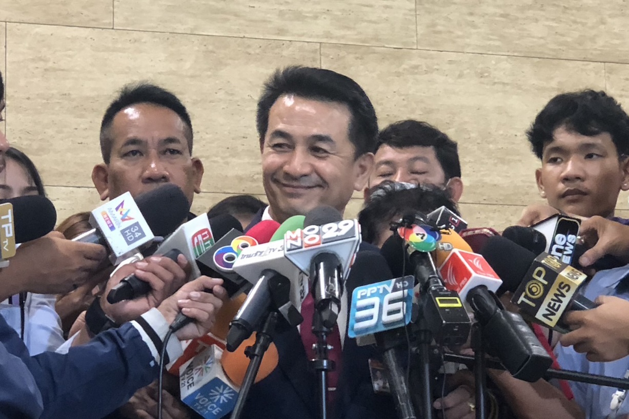 “ชลน่าน” เชื่อ “เสรีพิสุทธิ์” วิจารณ์ “ก้าวไกล” ไม่กระทบความสัมพันธ์พรรคร่วม มอง งดออกเสียง ตีความข้อบังคับ41 คนละกรณีกับโหวตนายกฯ