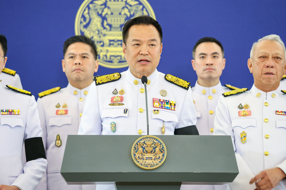 อนุทินนำแถลงครม. งัด3กฎเหล็กแก้วิกตน้ำมัน ปรับลดงบฯ-รื้อโครงสร้างพลังงาน-พรก.ปี16คุมเข้ม