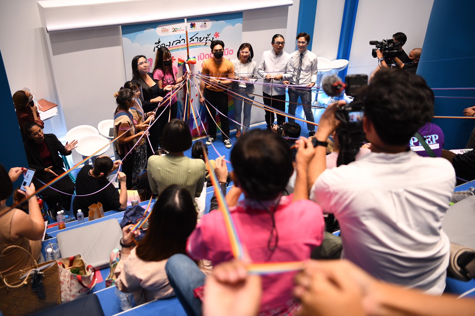 สสส.–เครือข่ายเพื่อนกะเทยฯ เปิดตัว “คู่มือดูแลเด็กหลากหลายทางเพศ” ครั้งแรกในประเทศไทย 