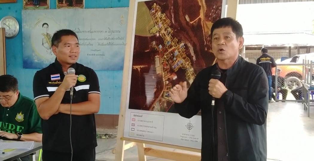 ชัยวัฒน์ ลงพื้นที่ช่วยชาวบ้าน ปมเจ้าหน้าที่ คทช.บุกตรวจโรงจอดรถ อ้างผิด พ.ร.บ.อาคาร จี้ตรวจสอบมีเบื้องหลังการเมืองท้องถิ่นหรือไม่