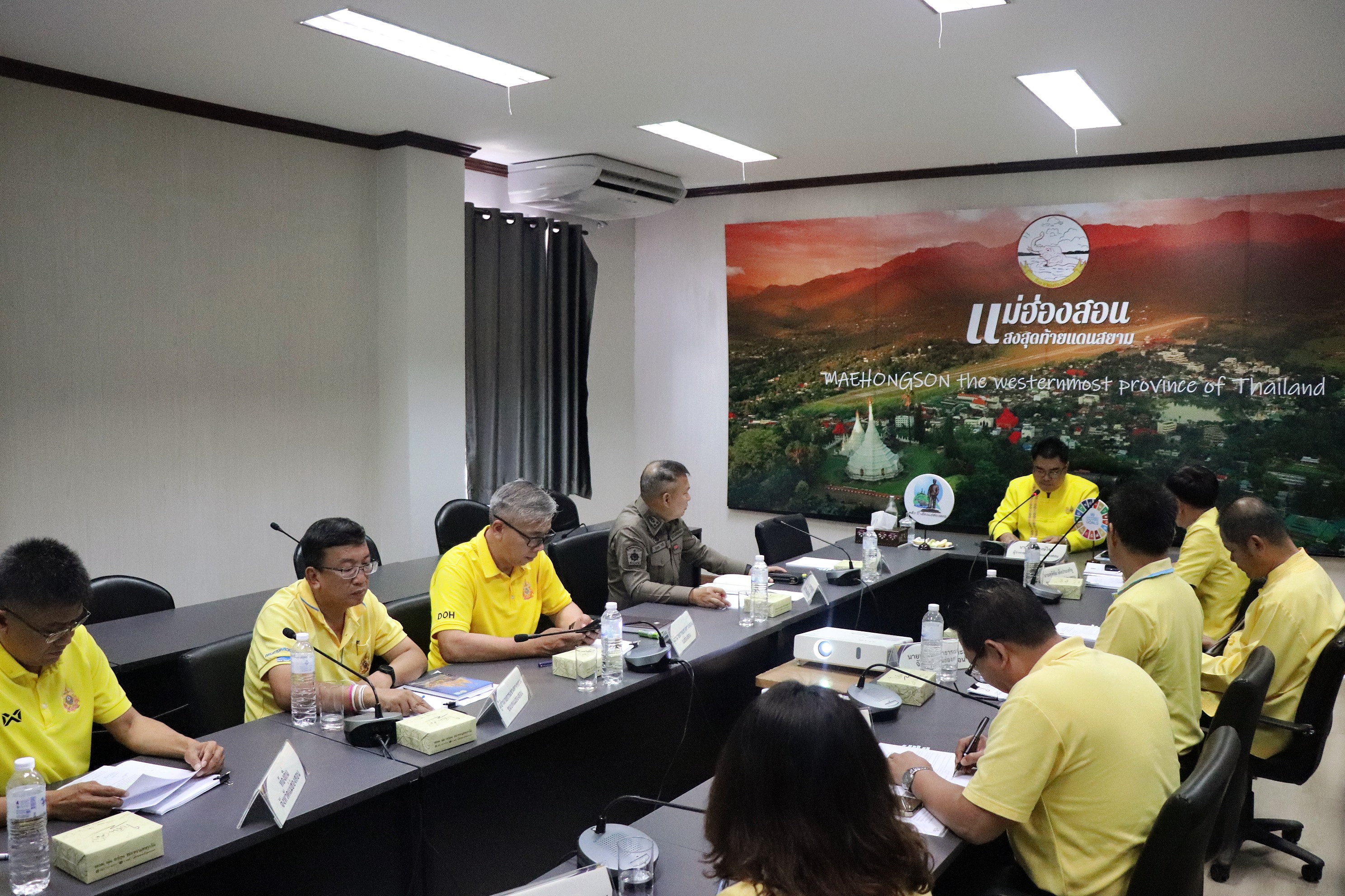 แม่ฮ่องสอนแต่งตั้งคณะอนุกรรมการพิจารณาการขอรับจัดสรรเงินกองทุนเพื่อความปลอดภัยในการใช้รถใช้ถนนประจำจังหวัด 