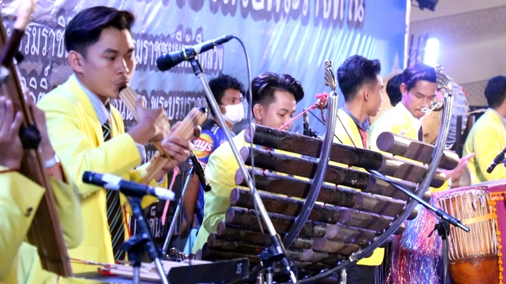 กรมพลศึกษา โชว์อลังการเวทีโคราชประกวดดนตรีพื้นบ้านวงโปงลางชิงถ้วยพระราชทาน สืบสานวิถีท้องถิ่นอีสาน