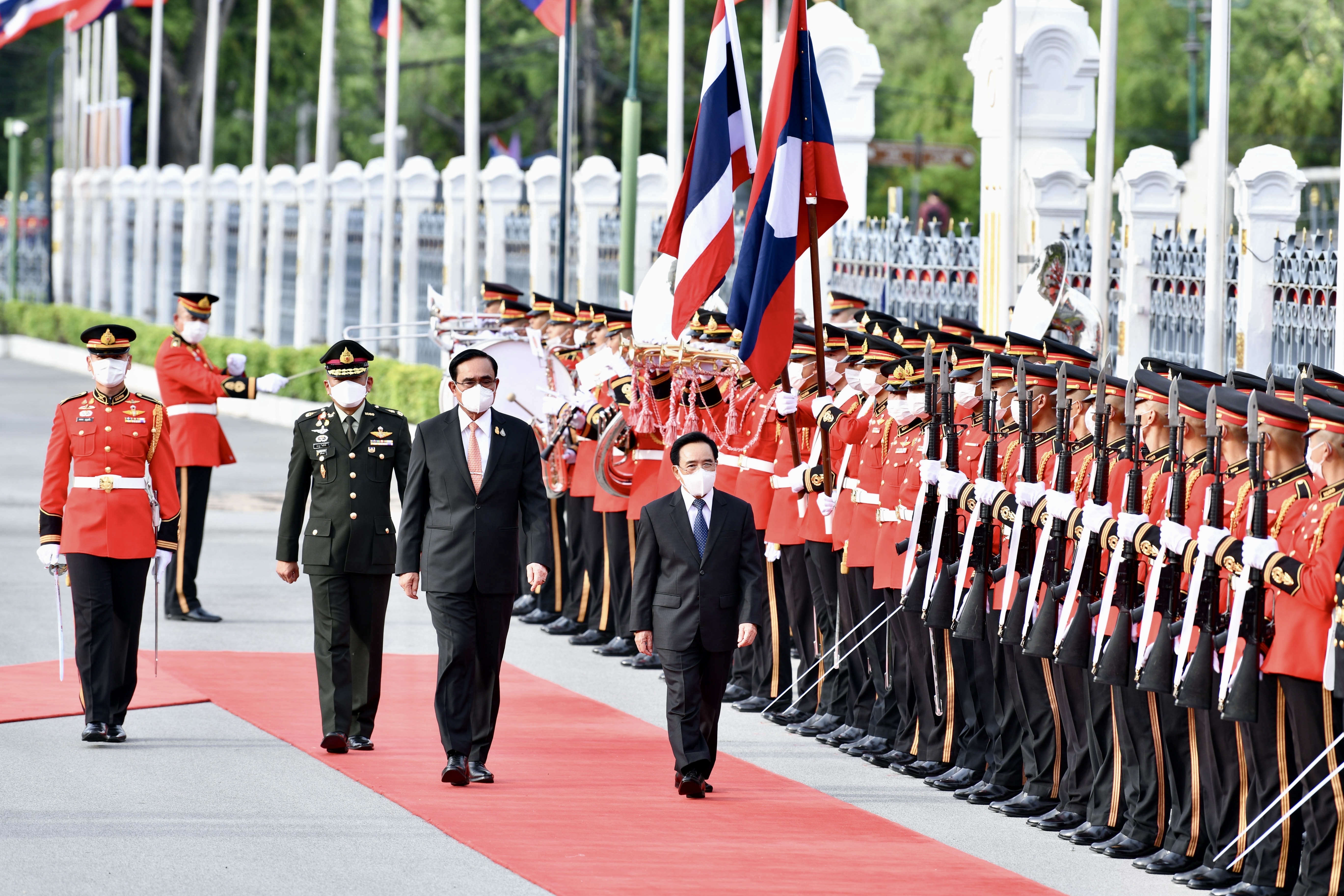 “ประยุทธ์” ต้อนรับนายกฯ สปป.ลาว พร้อมหารือข้อราชการ -ร่วมเป็นสักขีพยานเอ็มโอยู แผนปฏิบัติการ และแลกเปลี่ยนบันทึกความเข้าใจ