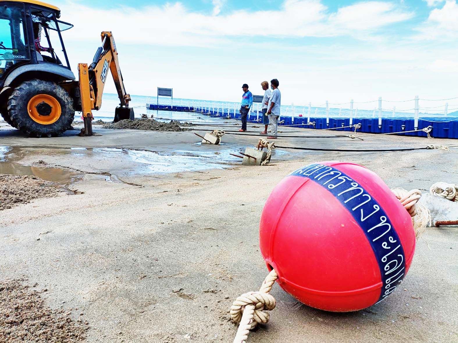 สทช.3 เร่งปรับภูมิทัศน์แพลอยหาดบ้านกรูด หลังฐานทุ่นคอนกรีตที่ยึดโผล่ จากน้ำทะเลลด