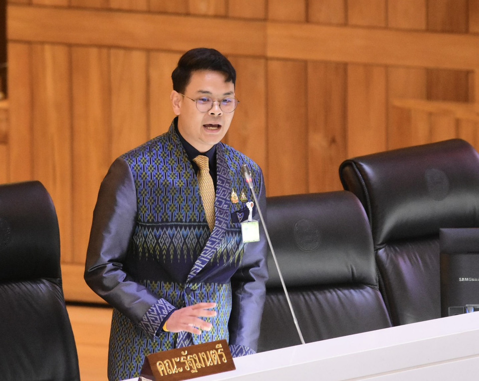 ช็อกกลางสภา!"ไชยชนก" รมว.ดีอีเอส ปูดมีคนเสนอ "สินบน 40 ล้านต่อเดือน" แลกปล่อย "แก๊งคอลเซ็นเตอร์" 
