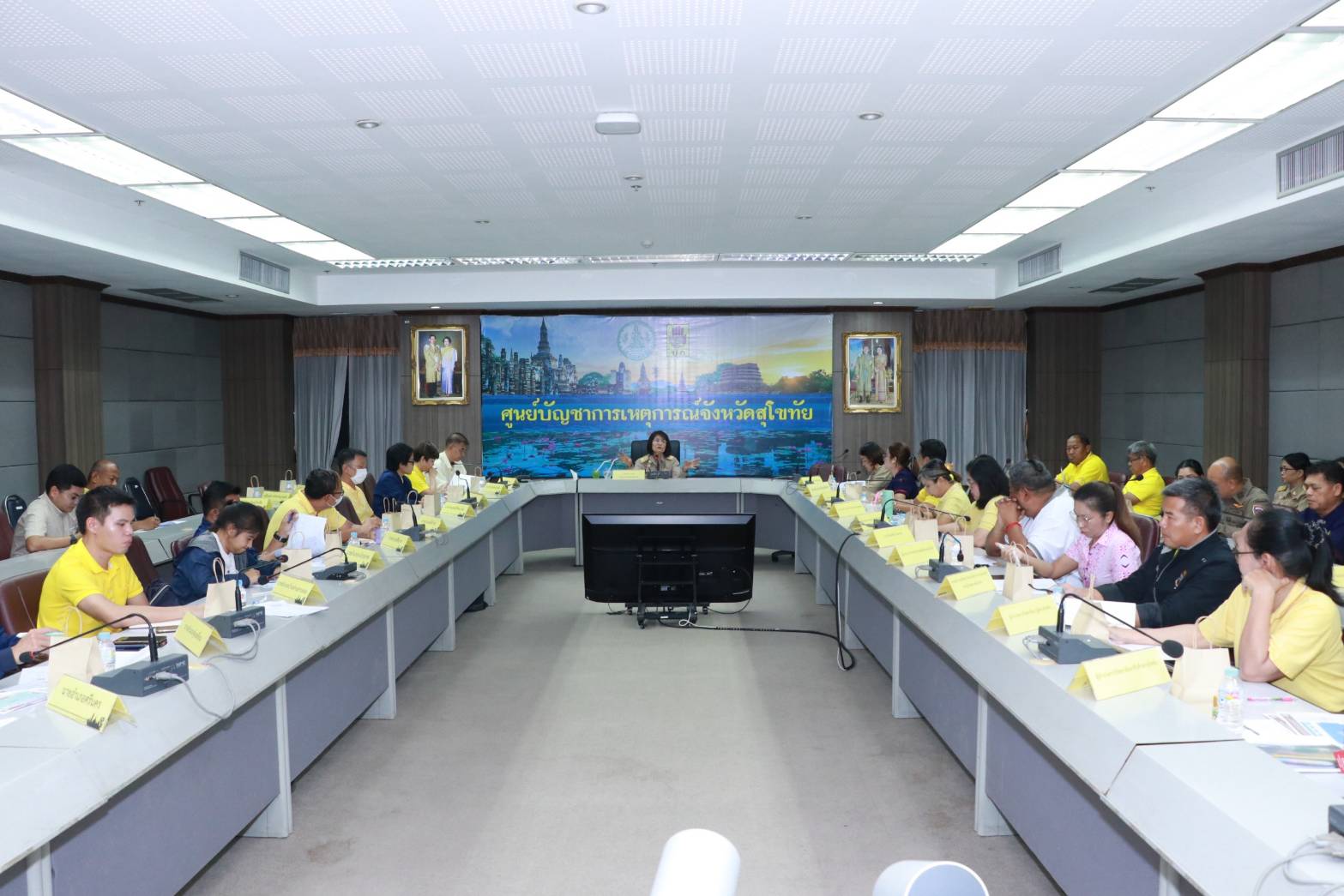 สุโขทัยประชุมคณะกรรมการฝ่ายจัดขบวนแห่งานประเพณีลอยกระทงประจำปี 2567